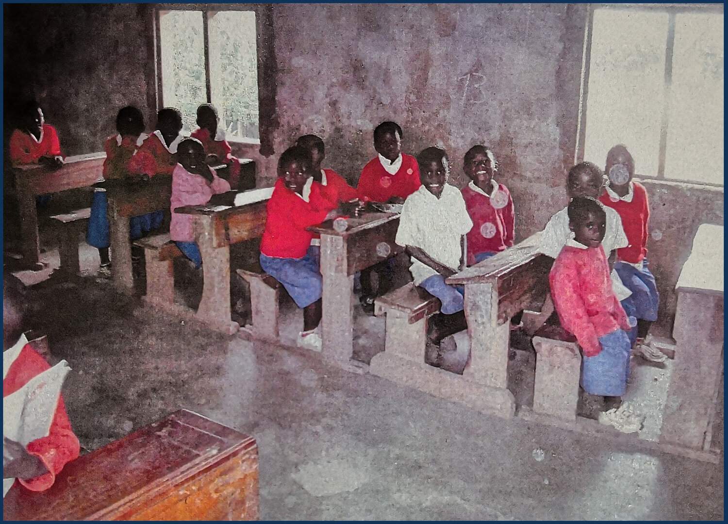 Bild einer Klasse der Partnerschule in Mago, Tansania